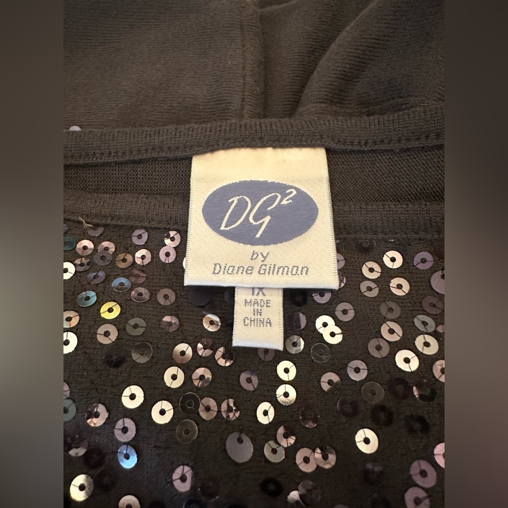 Dg2 by Diane Gilman Women’s Short Sleeve Sequin Top Gray size 1X - Picture 8 of 9